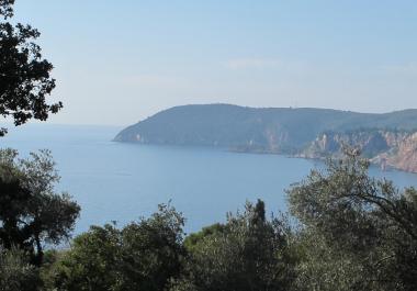 Urbanized land of 905 m2 with sea view on Ratac, Sutomore