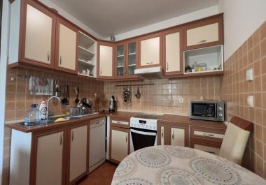 Charming furnished apartment 60 m2 near the sea in Petrovac