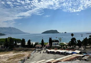 Seafront luxury apartment 58 m2 in Budva, Tre Canne on the first line