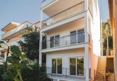 Stunning sea view new 4-storey house in Utjeha just 150m from the beach