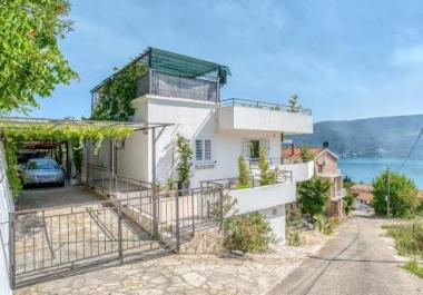 Luxurious 2 storey sea-view villa in Herceg Novi with pool and terrace