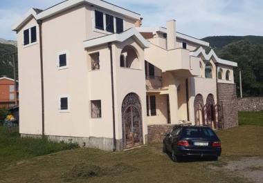 Mini hotel 700 m2 in Lastva with great land plot, scenic Grbalj valley