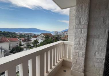 Stunning sea-view apartment in Tivat in new build at prime location