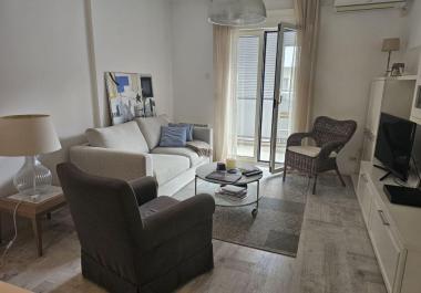 Stylish one bedroom apartment 39 m2 in Tivat with terrace and bay view