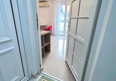 Charming apartment 30 m2 in Budva near beach and amenities