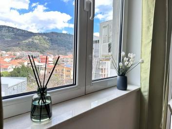Charming top-floor 33 m2 apartment in Budva with stunning sea views