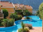 Stunning seaview apartment 178 m2 in residence with giant pool, Orahovac, Kotor