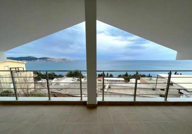 Modern renovated 200 m2 house in Bar, Zelenij Pojas just steps from the sea