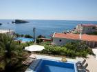 Stunning 330 m2 pool villa steps from the sea in Utjeha