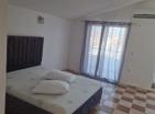 Mini hotel in Ulcinj, 3-story villa with pool for 7 apartments 400m to the beach