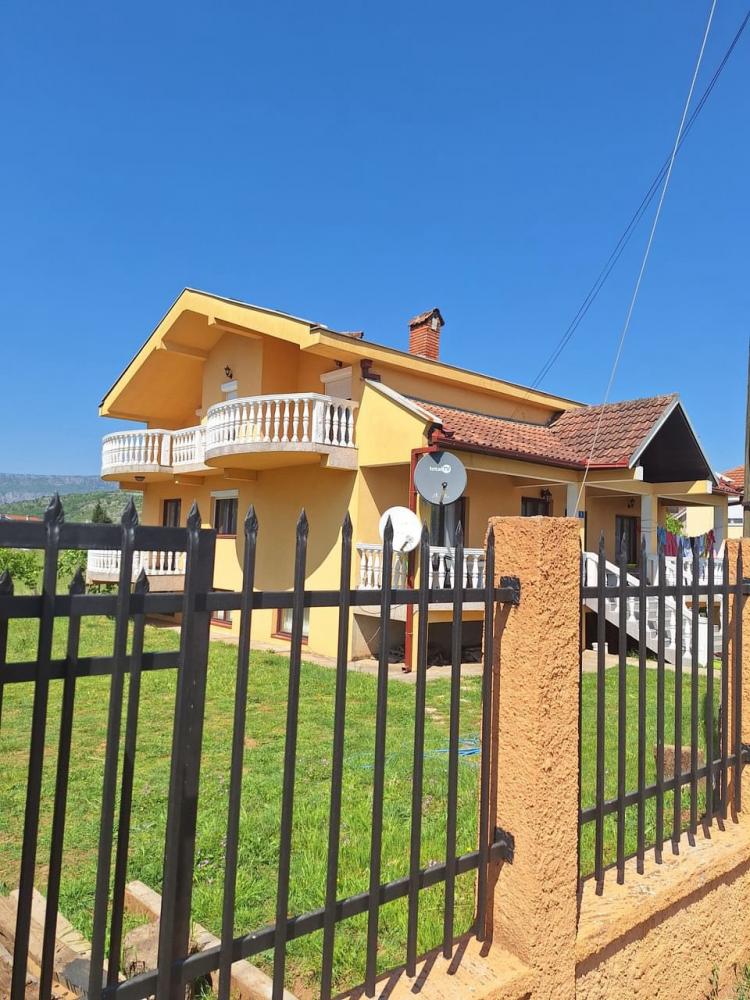 Stunning spacious house in Podgorica with orchards just 3 km from center