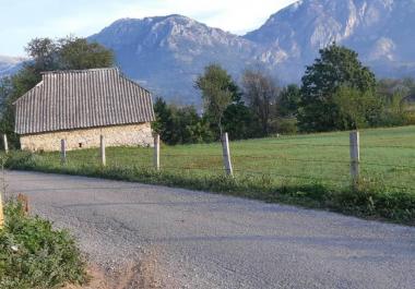 Invest in a Scenic Mountain Retreat Land Near Kolasin