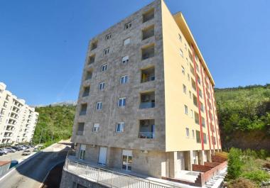 Luxury Seaview 43 m2 Apartment in Bečići with Parking