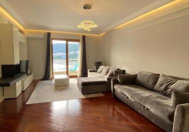 Luxury Beachside 107 m2 Apartment in Rafailovići with lift to the beach