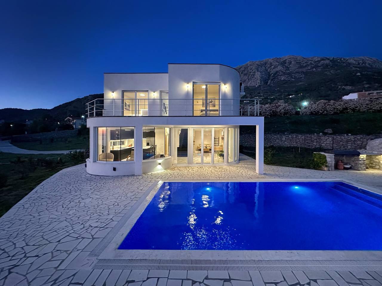 Luxurious villa in Dobra Voda with panoramic sea view, pool and huge land plot