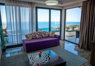 Luxurious 5* hotel in Ulcinj with stunning views, pool and restaurant for sale