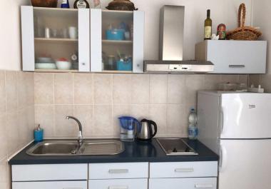 2 rooms apartment in Petrovac, 700 m to the beach