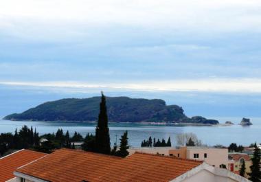 3 bedrooms flat in Budva 250m from the sea with great view