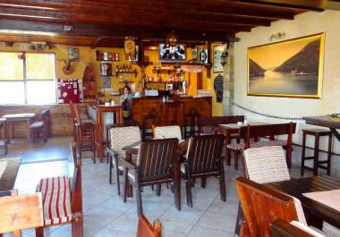 Small hotel with restaurant in Tivat next to sea