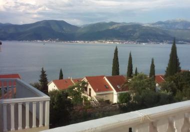 Three-storey house in quiet place Krashici, 120m from sea with panoramic views